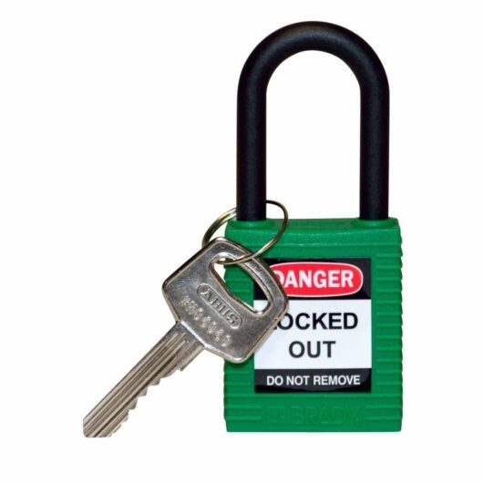 CANDADOS DE SEGURIDAD NO CONDUCTIVO EN NYLON  LLAVE DIFERENTES. COLOR VERDE, MOD. 1233246MARCA BRADY. MEDIDAS 44.5 mm H x 38.1 mm W x 20.3 mm D – 123326