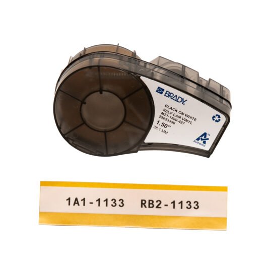 ETIQUETAS DE VYNIL NEGRO SOBRE BLANCO 1.50” X 14 FT BRADY – M21-1500-427