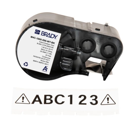 ROLLO ETIQUETAS DE VINILO DE INTERIOR / EXTERIOR. MARCA BRADY. MODELO M4C-1000-595-WT-BK COLOR NEGRO SOBRE BLANCO.MEDIDAS 1 in W x 25 ft L. PARA USAR EN IMPRESORA: BMP51, BMP41, MS11. – M4C-1000-595-WT-BK